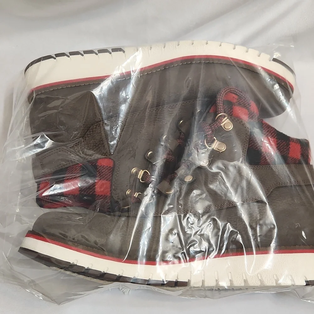 Cole Haan Grand Explore Brown and Red Suede Boots (W Size 7.5)